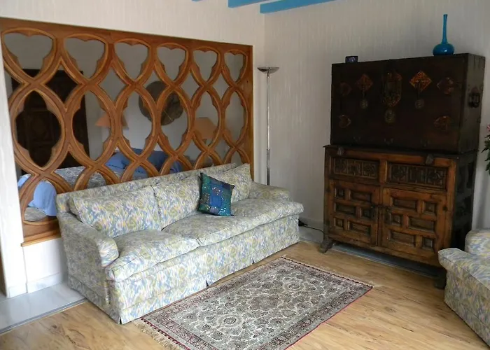 Konukevi Les Arbousiers 4*